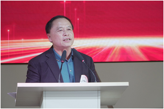 海南現(xiàn)代科技集團(tuán)黨委書記、董事長邢詒川。符敦孝攝